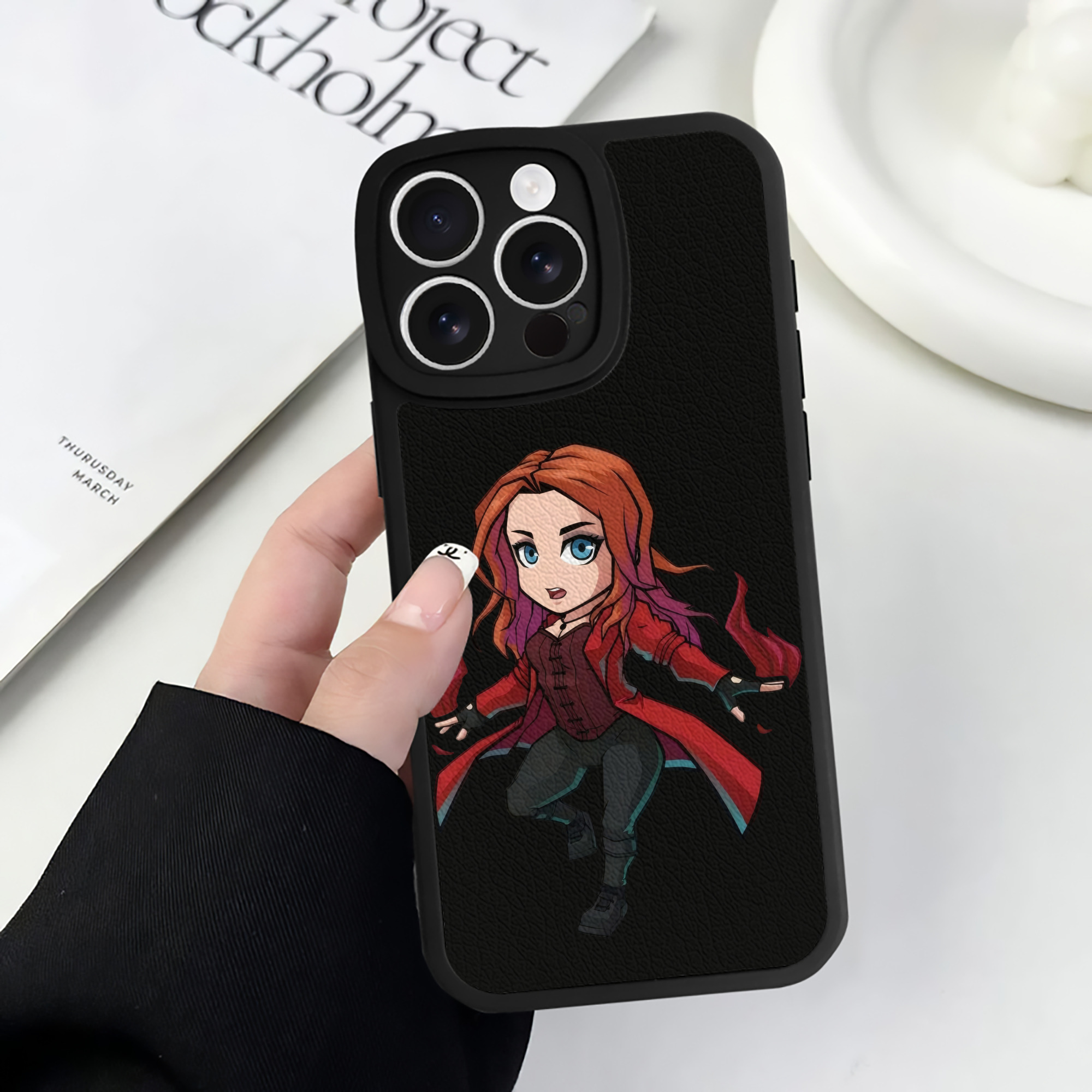 （画像用） アベンジャーズ The Avengers 【iPhone 16シリーズ対応】シリコンスマホケース（レザー調） 材質：シリコン